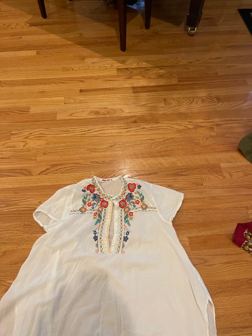 Johnny Was White Embroidered Short Sleeve Tunic with Multicolor Floral Accents